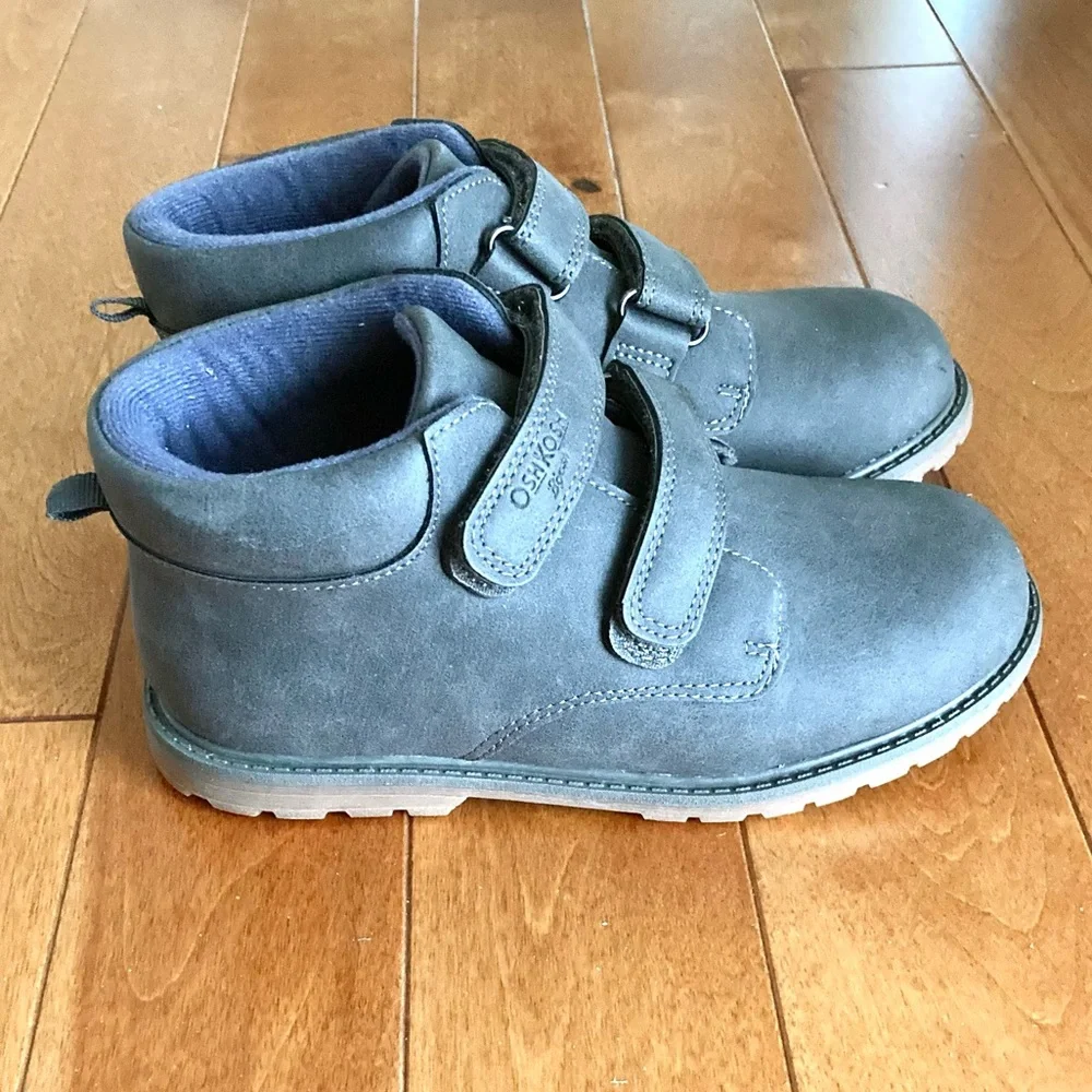 OshKosh B'Gosh Boys Axyl Gray Boots Size 2